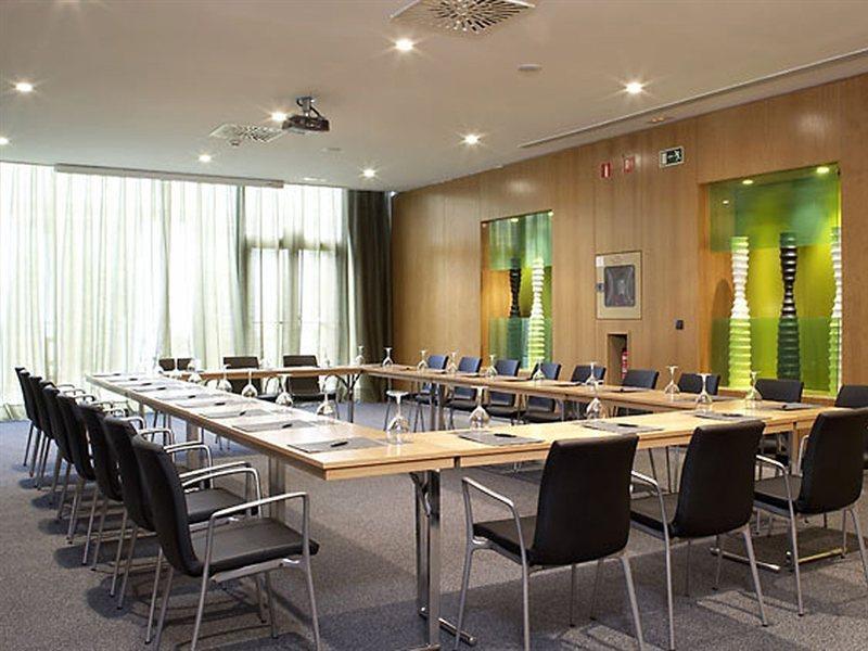 Exe Zizur Pamplona Hotel Zizur Mayor Perniagaan gambar